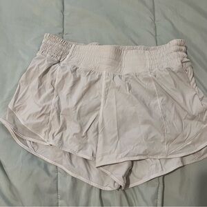 Lululemon Hotty Hot Short 2.5” Size 8